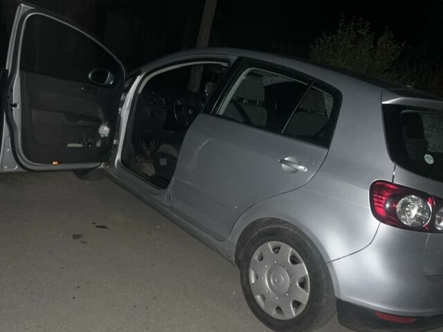 Серый Фольксваген Гольф Плюс, объемом двигателя 0 л и пробегом 90 тыс. км за 3598 $, фото 1 на Automoto.ua