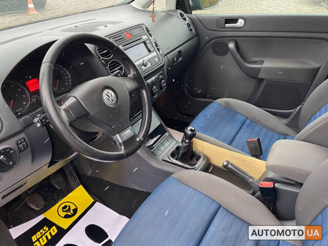 Серый Фольксваген Гольф Плюс, объемом двигателя 1.4 л и пробегом 227 тыс. км за 6300 $, фото 10 на Automoto.ua