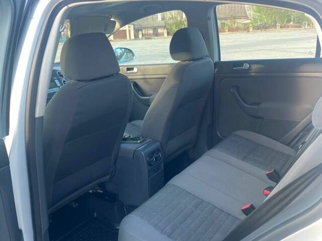 Серый Фольксваген Гольф Плюс, объемом двигателя 1.4 л и пробегом 186 тыс. км за 6300 $, фото 4 на Automoto.ua