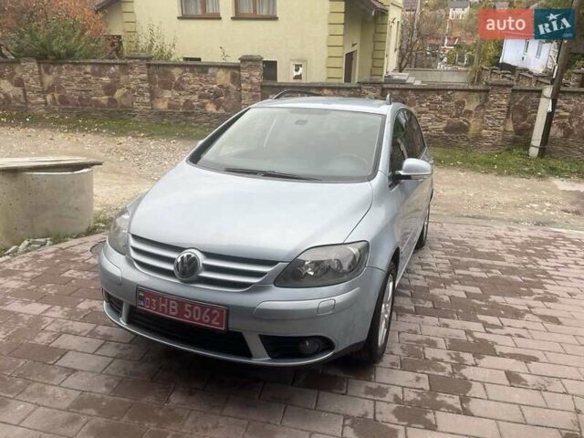 Серый Фольксваген Гольф Плюс, объемом двигателя 1.6 л и пробегом 198 тыс. км за 6900 $, фото 3 на Automoto.ua