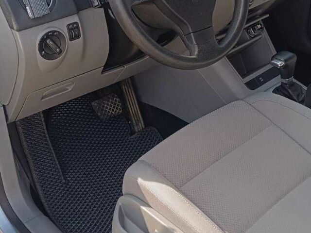 Серый Фольксваген Гольф Плюс, объемом двигателя 1.6 л и пробегом 152 тыс. км за 7200 $, фото 10 на Automoto.ua