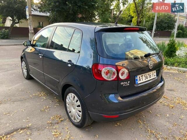 Серый Фольксваген Гольф Плюс, объемом двигателя 1.6 л и пробегом 197 тыс. км за 6300 $, фото 4 на Automoto.ua