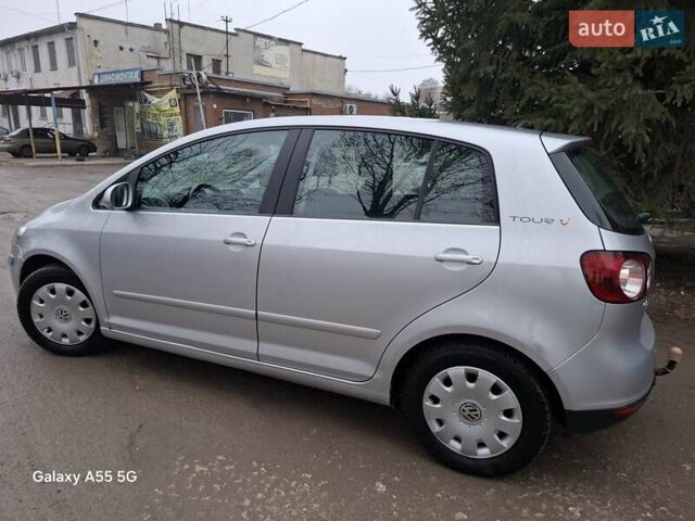 Серый Фольксваген Гольф Плюс, объемом двигателя 1.4 л и пробегом 222 тыс. км за 5850 $, фото 7 на Automoto.ua