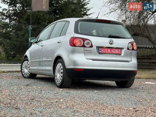 Серый Фольксваген Гольф Плюс, объемом двигателя 1.6 л и пробегом 220 тыс. км за 6190 $, фото 28 на Automoto.ua