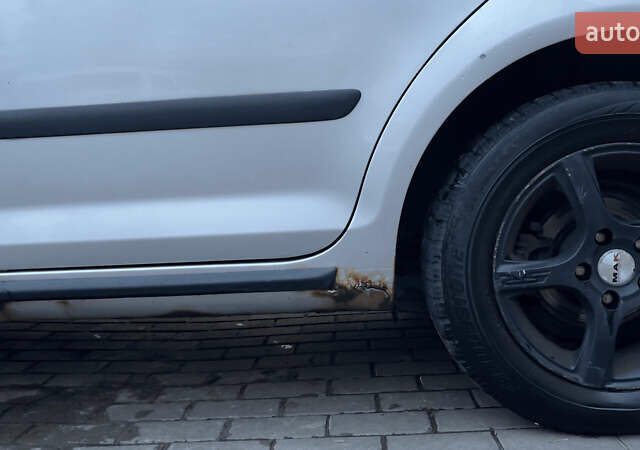 Серый Фольксваген Гольф Плюс, объемом двигателя 1.6 л и пробегом 203 тыс. км за 5700 $, фото 7 на Automoto.ua