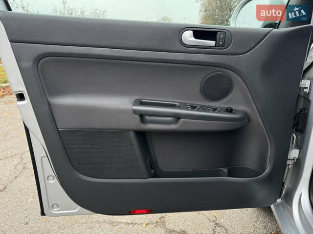 Сірий Фольксваген Golf Plus, об'ємом двигуна 1.4 л та пробігом 225 тис. км за 5300 $, фото 19 на Automoto.ua