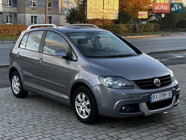 Серый Фольксваген Гольф Плюс, объемом двигателя 1.6 л и пробегом 223 тыс. км за 7499 $, фото 7 на Automoto.ua