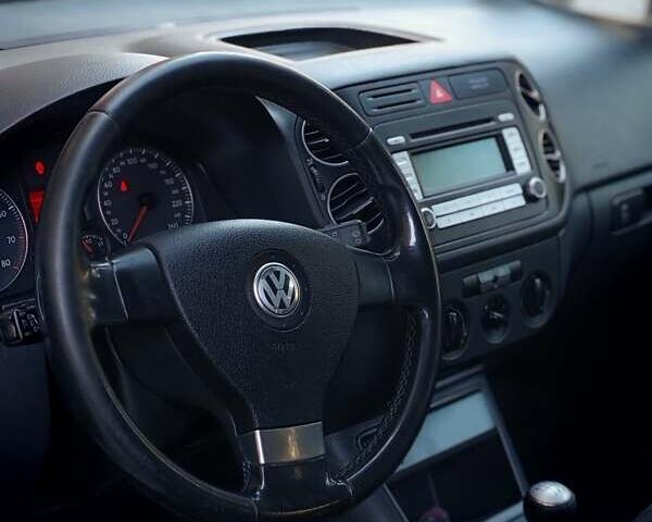 Серый Фольксваген Гольф Плюс, объемом двигателя 1.6 л и пробегом 181 тыс. км за 5599 $, фото 23 на Automoto.ua