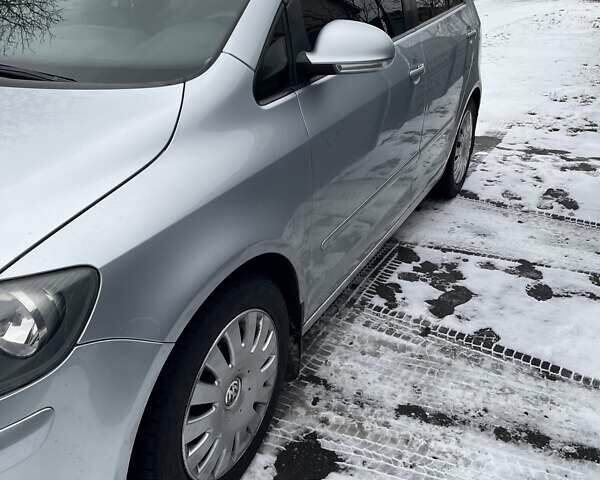 Серый Фольксваген Гольф Плюс, объемом двигателя 1.39 л и пробегом 211 тыс. км за 7000 $, фото 3 на Automoto.ua