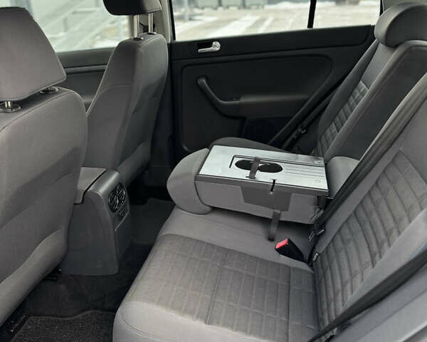 Серый Фольксваген Гольф Плюс, объемом двигателя 1.6 л и пробегом 192 тыс. км за 6200 $, фото 48 на Automoto.ua