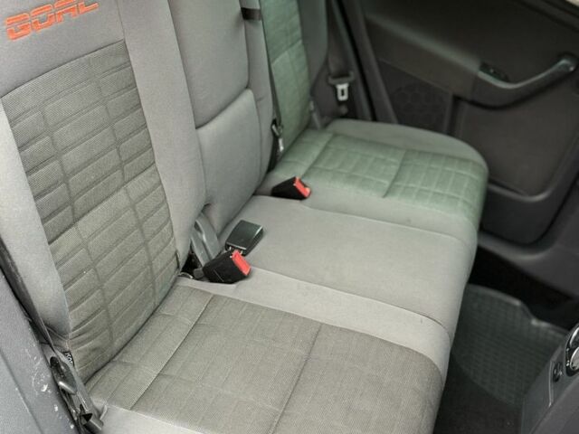 Серый Фольксваген Гольф Плюс, объемом двигателя 1.9 л и пробегом 310 тыс. км за 3100 $, фото 19 на Automoto.ua