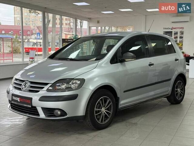 Сірий Фольксваген Golf Plus, об'ємом двигуна 1.6 л та пробігом 283 тис. км за 5490 $, фото 5 на Automoto.ua