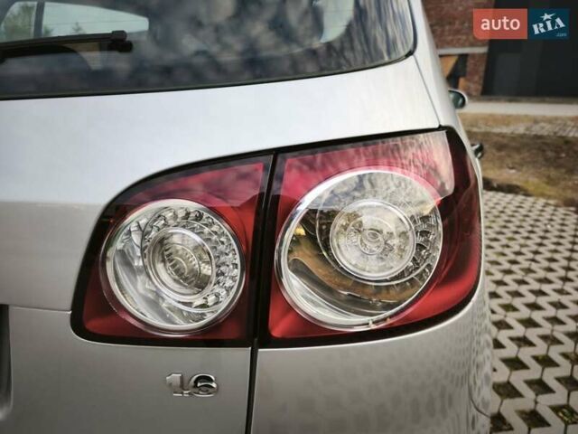 Серый Фольксваген Гольф Плюс, объемом двигателя 1.6 л и пробегом 163 тыс. км за 6900 $, фото 28 на Automoto.ua