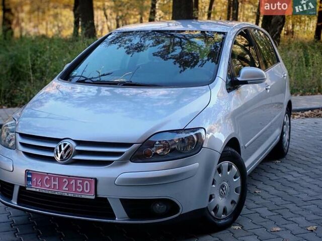 Серый Фольксваген Гольф Плюс, объемом двигателя 1.6 л и пробегом 181 тыс. км за 5599 $, фото 45 на Automoto.ua