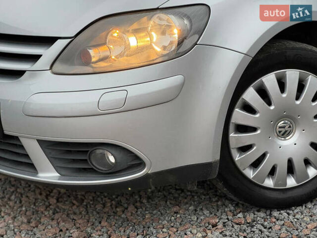 Серый Фольксваген Гольф Плюс, объемом двигателя 1.6 л и пробегом 220 тыс. км за 6190 $, фото 59 на Automoto.ua
