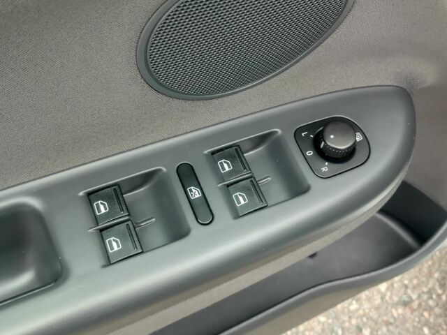 Сірий Фольксваген Golf Plus, об'ємом двигуна 1.6 л та пробігом 183 тис. км за 6600 $, фото 21 на Automoto.ua