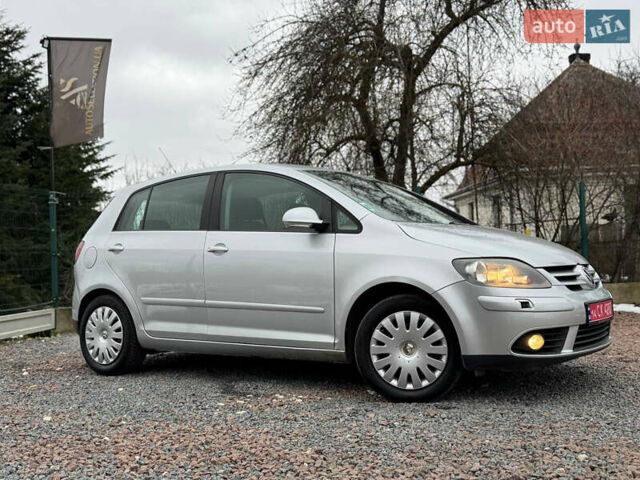 Серый Фольксваген Гольф Плюс, объемом двигателя 1.6 л и пробегом 220 тыс. км за 6190 $, фото 16 на Automoto.ua