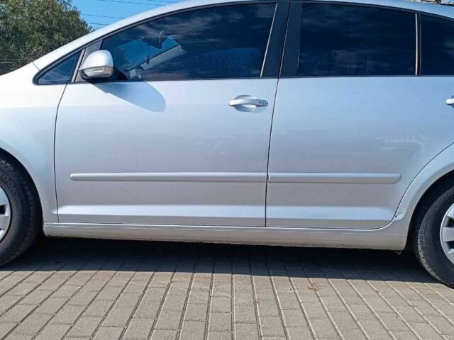 Серый Фольксваген Гольф Плюс, объемом двигателя 1.6 л и пробегом 152 тыс. км за 7200 $, фото 8 на Automoto.ua