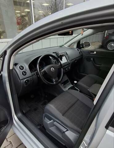 Серый Фольксваген Гольф Плюс, объемом двигателя 1.6 л и пробегом 191 тыс. км за 6900 $, фото 42 на Automoto.ua