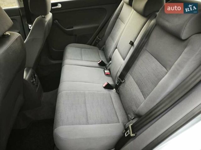 Серый Фольксваген Гольф Плюс, объемом двигателя 1.6 л и пробегом 163 тыс. км за 6900 $, фото 51 на Automoto.ua