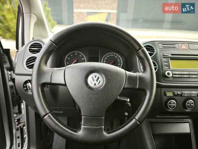 Серый Фольксваген Гольф Плюс, объемом двигателя 1.6 л и пробегом 163 тыс. км за 6900 $, фото 47 на Automoto.ua