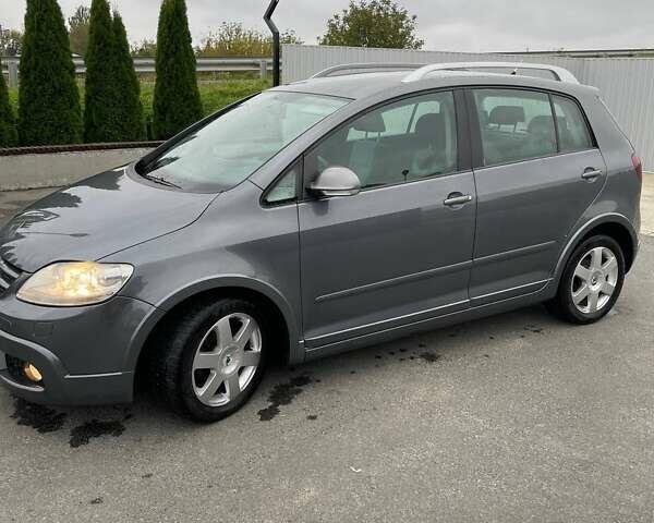 Серый Фольксваген Гольф Плюс, объемом двигателя 0 л и пробегом 157 тыс. км за 7900 $, фото 7 на Automoto.ua