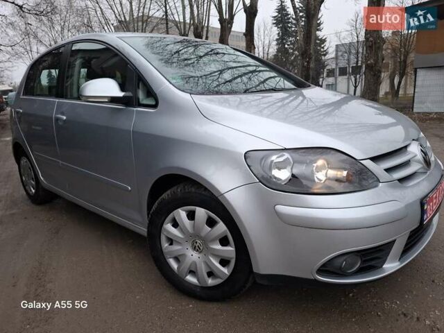 Серый Фольксваген Гольф Плюс, объемом двигателя 1.4 л и пробегом 222 тыс. км за 5850 $, фото 14 на Automoto.ua