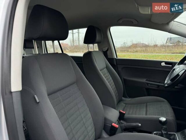 Сірий Фольксваген Golf Plus, об'ємом двигуна 1.4 л та пробігом 226 тис. км за 5900 $, фото 12 на Automoto.ua