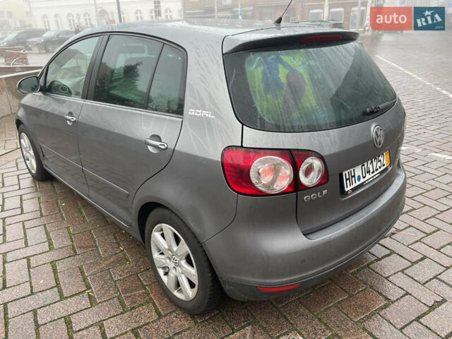 Серый Фольксваген Гольф Плюс, объемом двигателя 1.4 л и пробегом 201 тыс. км за 4600 $, фото 6 на Automoto.ua