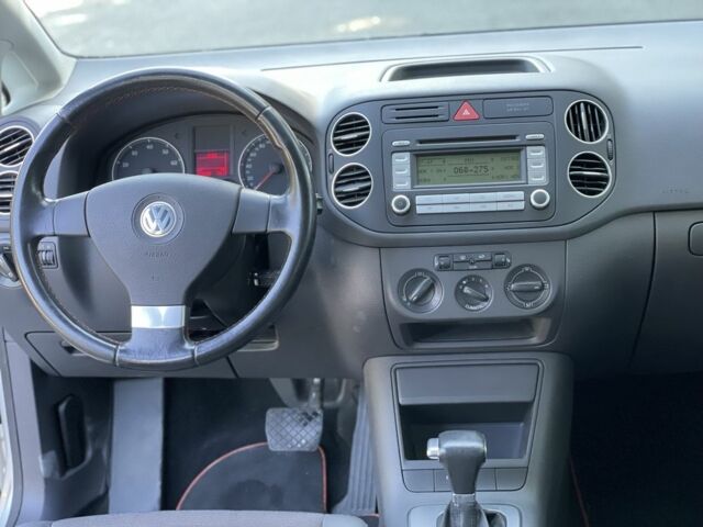 Серый Фольксваген Гольф Плюс, объемом двигателя 1.6 л и пробегом 240 тыс. км за 6900 $, фото 18 на Automoto.ua