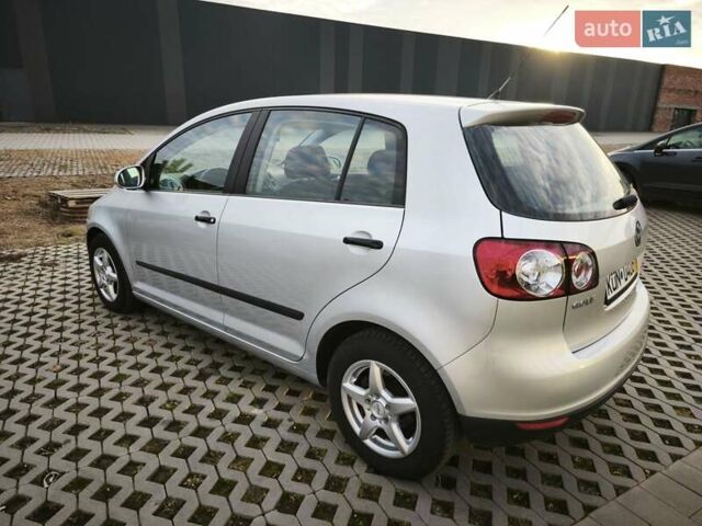 Серый Фольксваген Гольф Плюс, объемом двигателя 1.6 л и пробегом 163 тыс. км за 6900 $, фото 12 на Automoto.ua