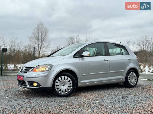 Серый Фольксваген Гольф Плюс, объемом двигателя 1.6 л и пробегом 220 тыс. км за 6190 $, фото 10 на Automoto.ua