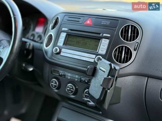 Сірий Фольксваген Golf Plus, об'ємом двигуна 1.39 л та пробігом 269 тис. км за 7399 $, фото 16 на Automoto.ua