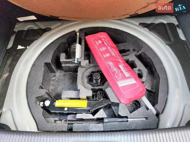 Серый Фольксваген Гольф Плюс, объемом двигателя 1.6 л и пробегом 106 тыс. км за 7300 $, фото 83 на Automoto.ua