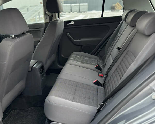 Серый Фольксваген Гольф Плюс, объемом двигателя 1.6 л и пробегом 192 тыс. км за 6200 $, фото 47 на Automoto.ua