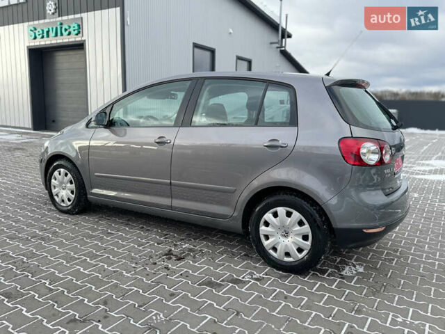 Серый Фольксваген Гольф Плюс, объемом двигателя 1.6 л и пробегом 192 тыс. км за 6200 $, фото 11 на Automoto.ua