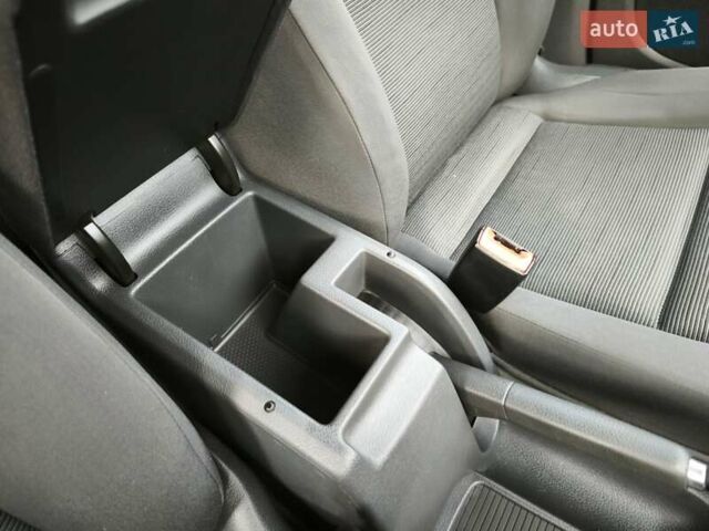 Серый Фольксваген Гольф Плюс, объемом двигателя 1.6 л и пробегом 163 тыс. км за 6900 $, фото 61 на Automoto.ua