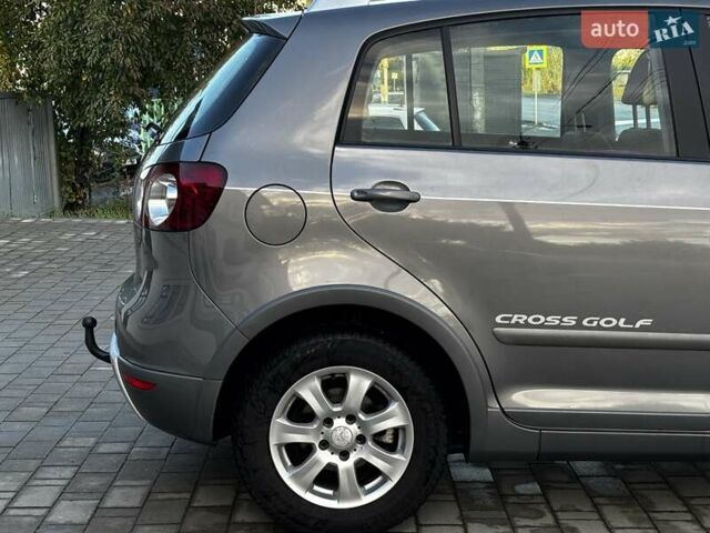 Серый Фольксваген Гольф Плюс, объемом двигателя 1.6 л и пробегом 223 тыс. км за 7499 $, фото 18 на Automoto.ua