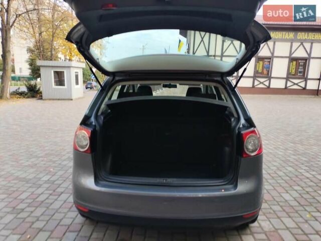 Серый Фольксваген Гольф Плюс, объемом двигателя 1.6 л и пробегом 106 тыс. км за 7300 $, фото 76 на Automoto.ua