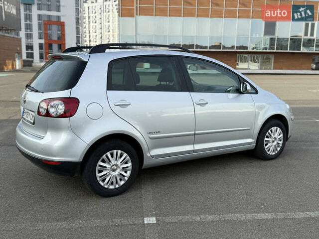 Серый Фольксваген Гольф Плюс, объемом двигателя 1.39 л и пробегом 252 тыс. км за 5900 $, фото 4 на Automoto.ua