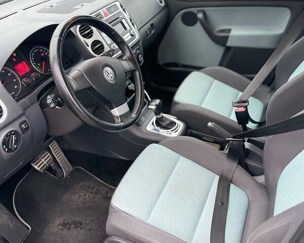 Серый Фольксваген Гольф Плюс, объемом двигателя 1.4 л и пробегом 160 тыс. км за 7700 $, фото 8 на Automoto.ua