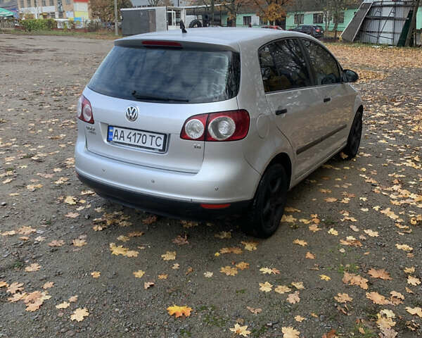 Серый Фольксваген Гольф Плюс, объемом двигателя 1.6 л и пробегом 222 тыс. км за 6499 $, фото 3 на Automoto.ua