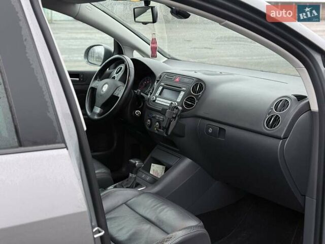 Сірий Фольксваген Golf Plus, об'ємом двигуна 1.39 л та пробігом 266 тис. км за 7150 $, фото 19 на Automoto.ua