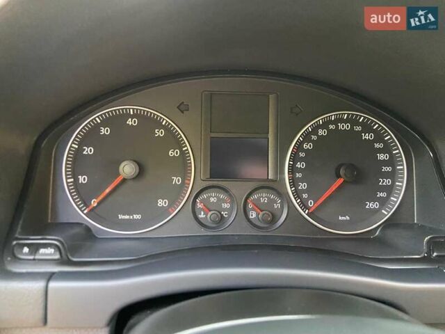 Серый Фольксваген Гольф Плюс, объемом двигателя 1.6 л и пробегом 197 тыс. км за 6300 $, фото 25 на Automoto.ua