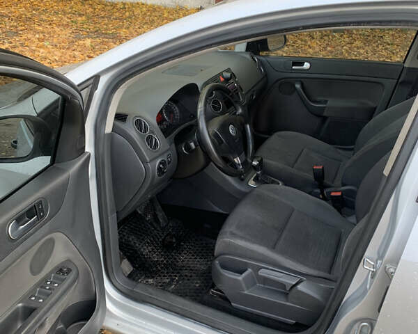 Серый Фольксваген Гольф Плюс, объемом двигателя 1.6 л и пробегом 222 тыс. км за 6499 $, фото 7 на Automoto.ua