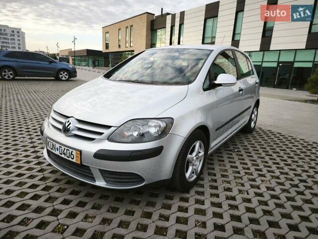 Серый Фольксваген Гольф Плюс, объемом двигателя 1.6 л и пробегом 163 тыс. км за 6900 $, фото 1 на Automoto.ua
