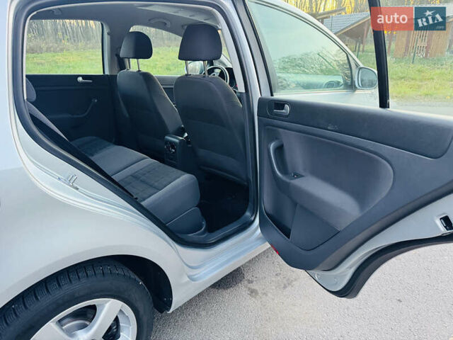 Серый Фольксваген Гольф Плюс, объемом двигателя 1.6 л и пробегом 180 тыс. км за 5699 $, фото 41 на Automoto.ua