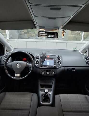 Серый Фольксваген Гольф Плюс, объемом двигателя 1.6 л и пробегом 191 тыс. км за 6900 $, фото 32 на Automoto.ua