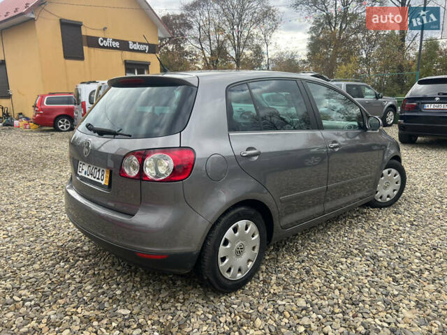 Серый Фольксваген Гольф Плюс, объемом двигателя 1.6 л и пробегом 220 тыс. км за 6599 $, фото 6 на Automoto.ua