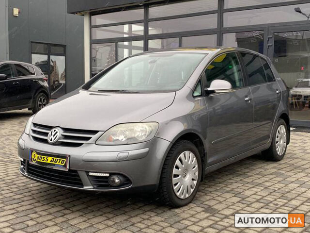 Серый Фольксваген Гольф Плюс, объемом двигателя 1.4 л и пробегом 227 тыс. км за 6300 $, фото 2 на Automoto.ua